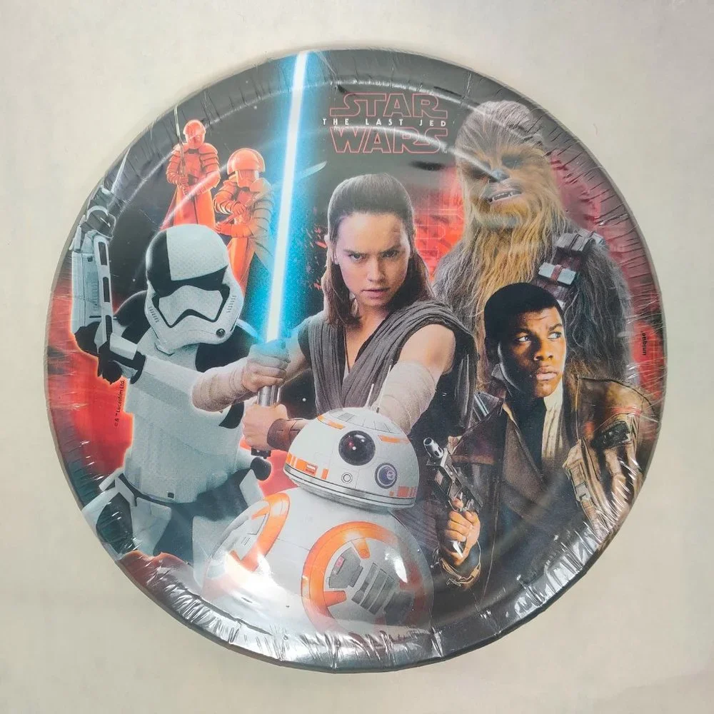 Disney Star Wars The Last Jedi Character Party Plates and Napkins Set - 16 ct